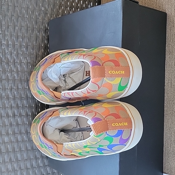 Coach slip on canvas skate shoe. Rainbow signature. NWB 0103, 0119 - Picture 4 of 8
